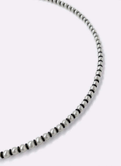 Contrast White - Necklace