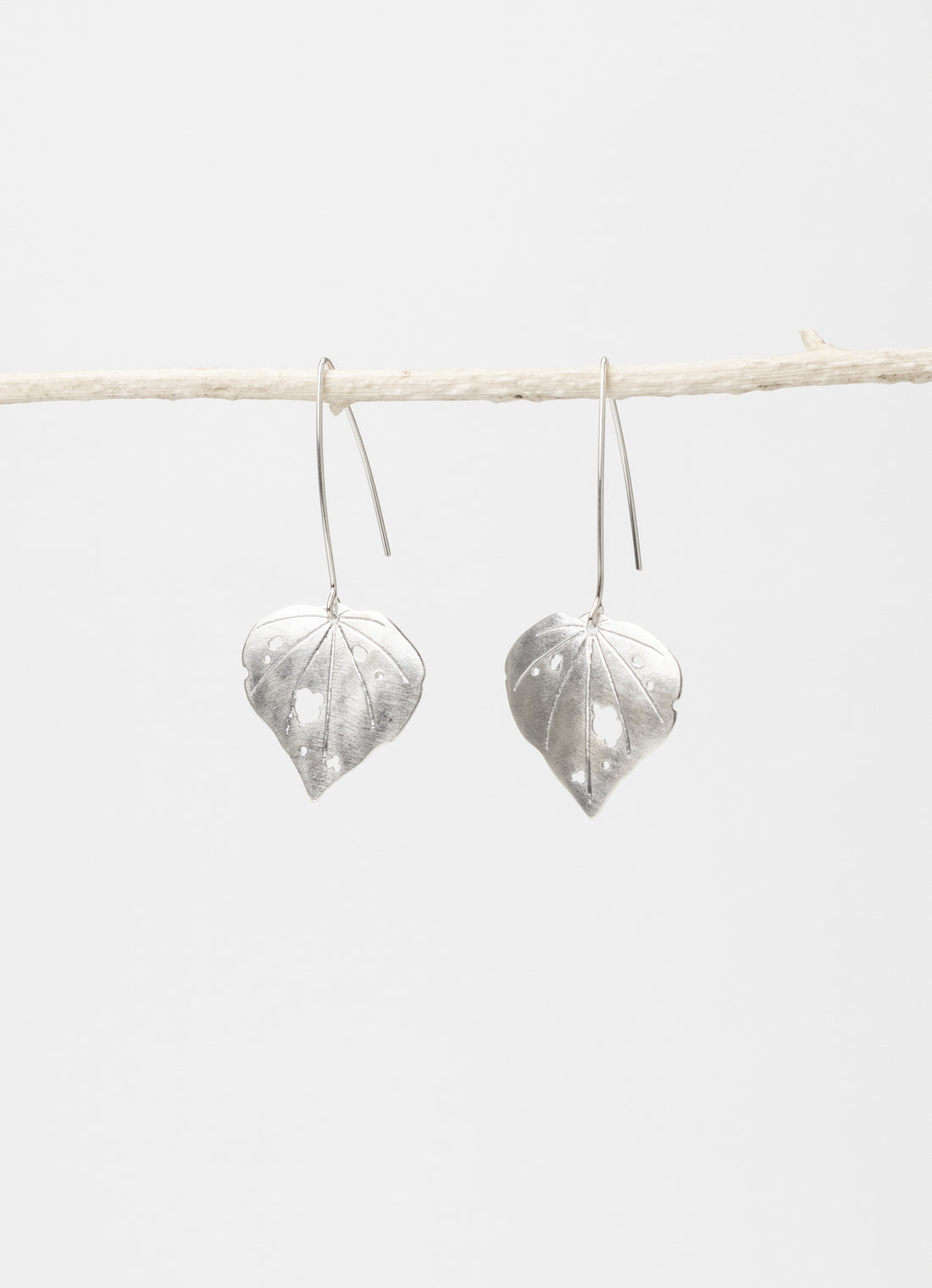 Kawakawa - Long Dangles Wide