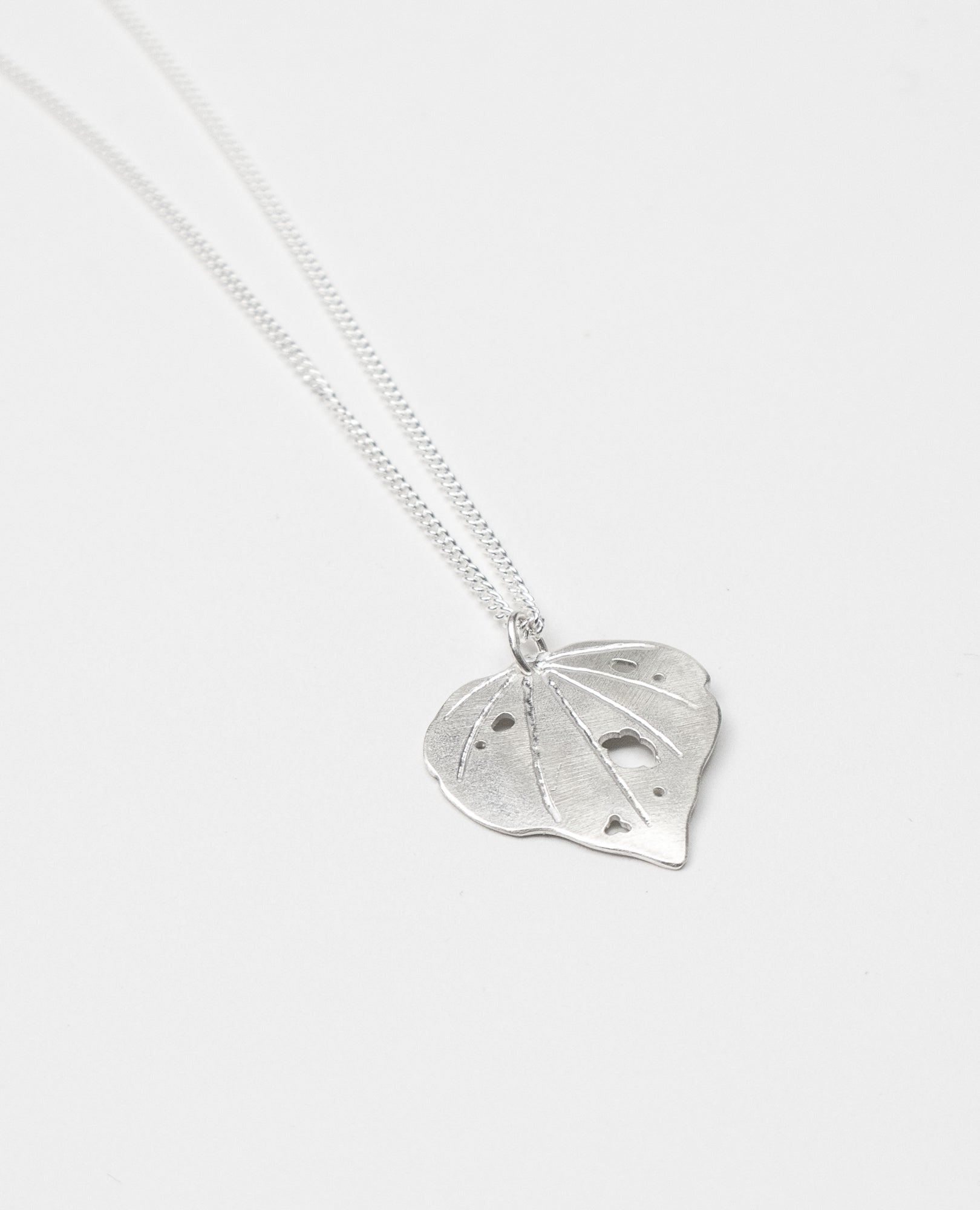 Kawakawa Medium Pendant