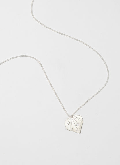 Kawakawa Medium Pendant