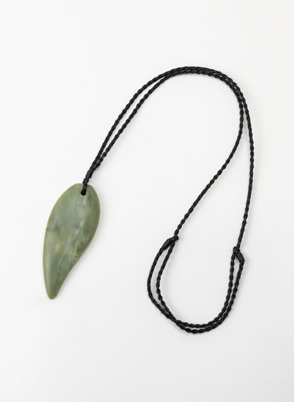 Pounamu Niho Pendant