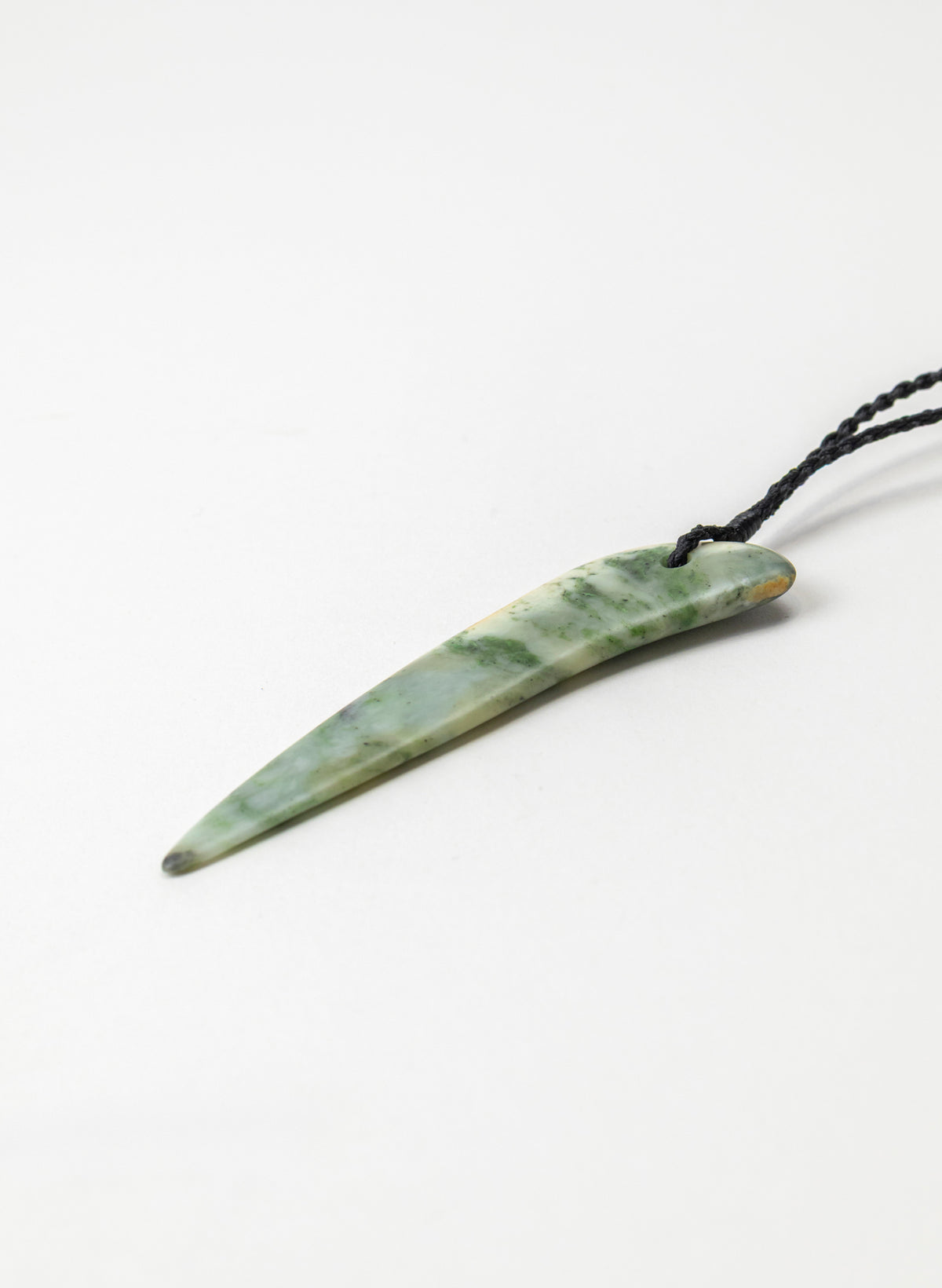Pounamu Niho Pendant
