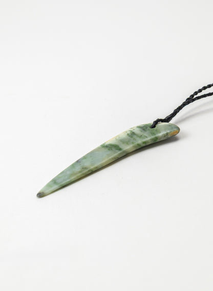 Pounamu Niho Pendant