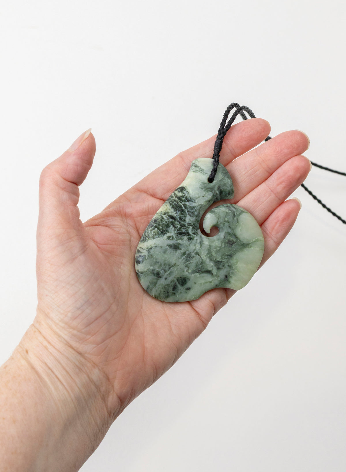 Pounamu Hei Matau