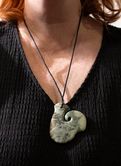Pounamu Hei Matau