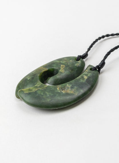 Pounamu Hei Matau