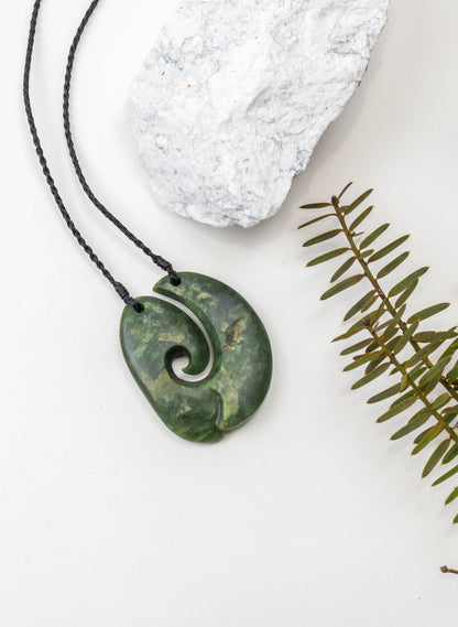 Pounamu Hei Matau