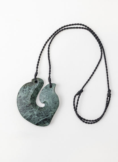 Pounamu Hei Matau