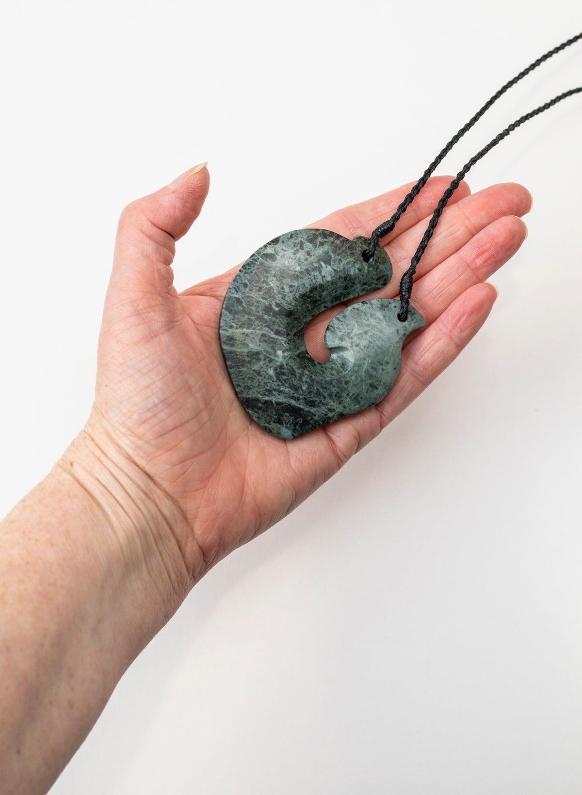 Pounamu Hei Matau