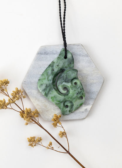 Pounamu Hei Matau