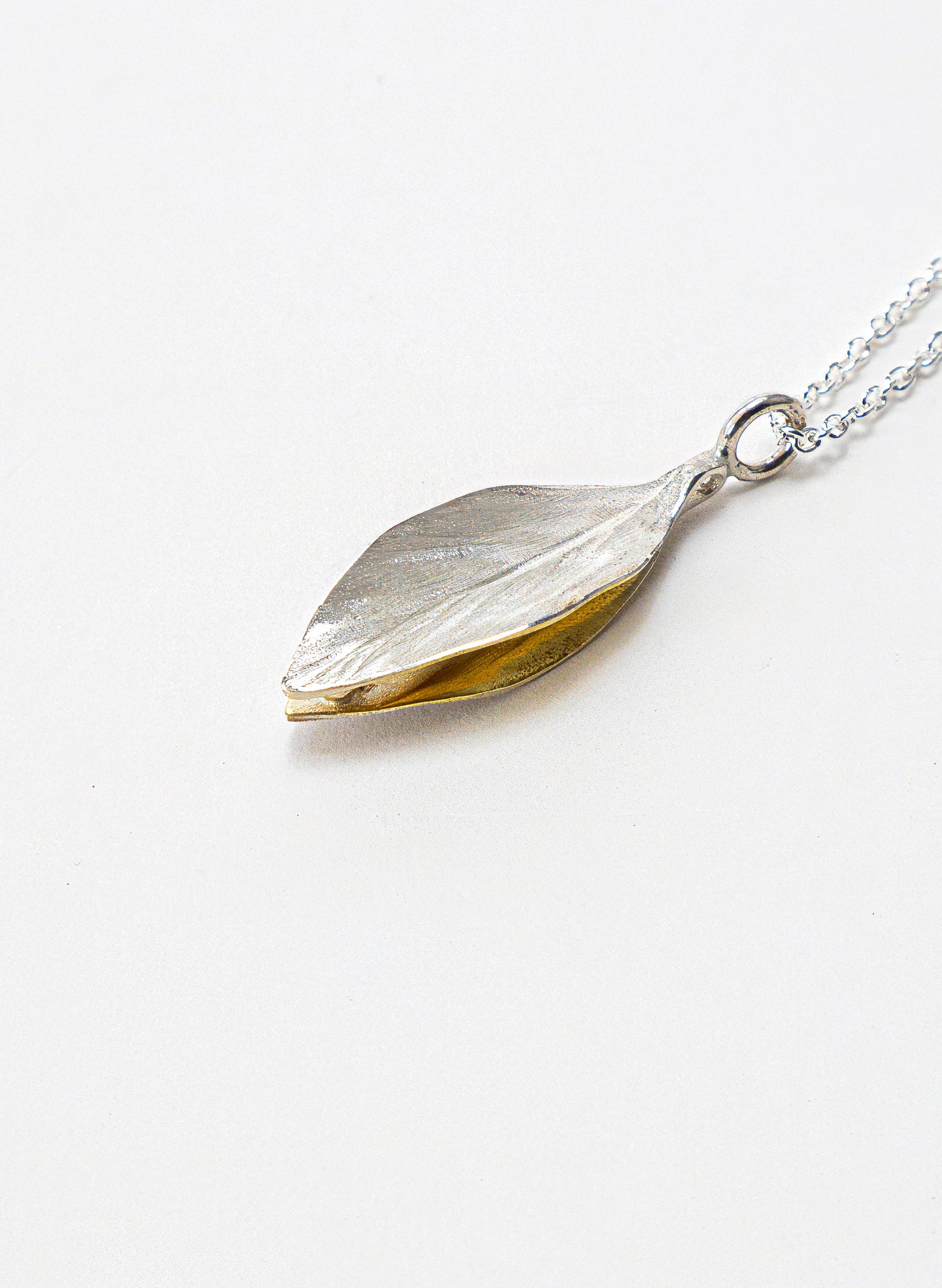 Double Leaf Pendant