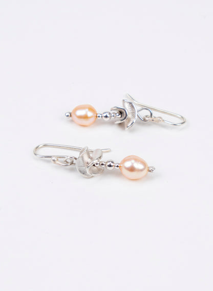 Round Leaf with Pearl Earrings