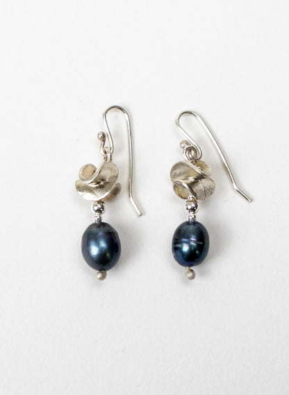Round Leaf with Black Pearl Earrings