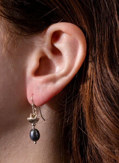 Round Leaf with Black Pearl Earrings