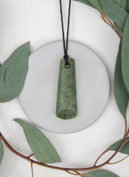 Raukaraka Pounamu