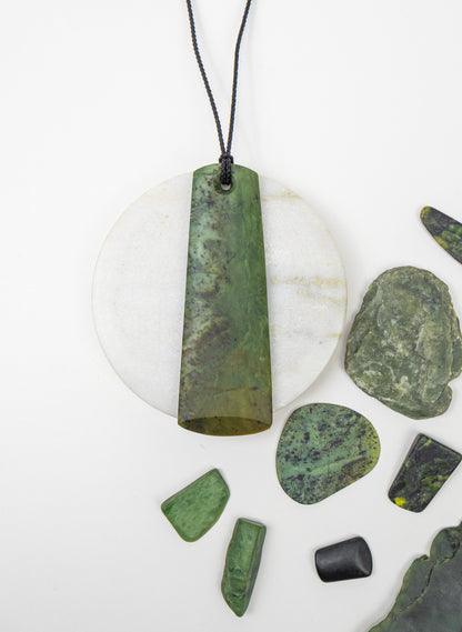 Raukaraka Pounamu