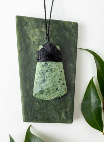 Pounamu Cross Over Pendant