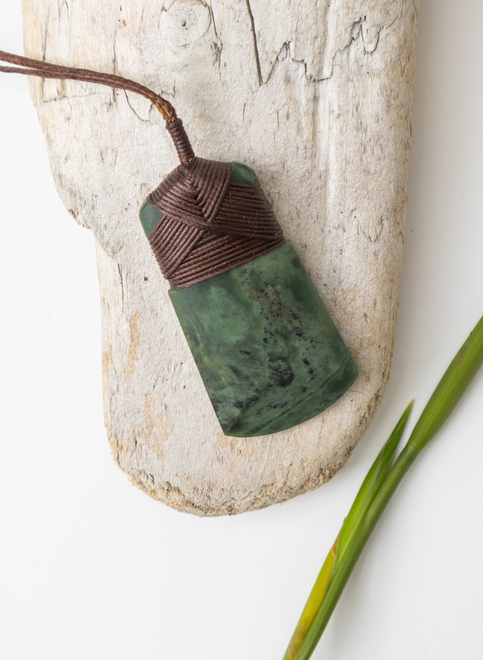 Pounamu Cross Over Pendant