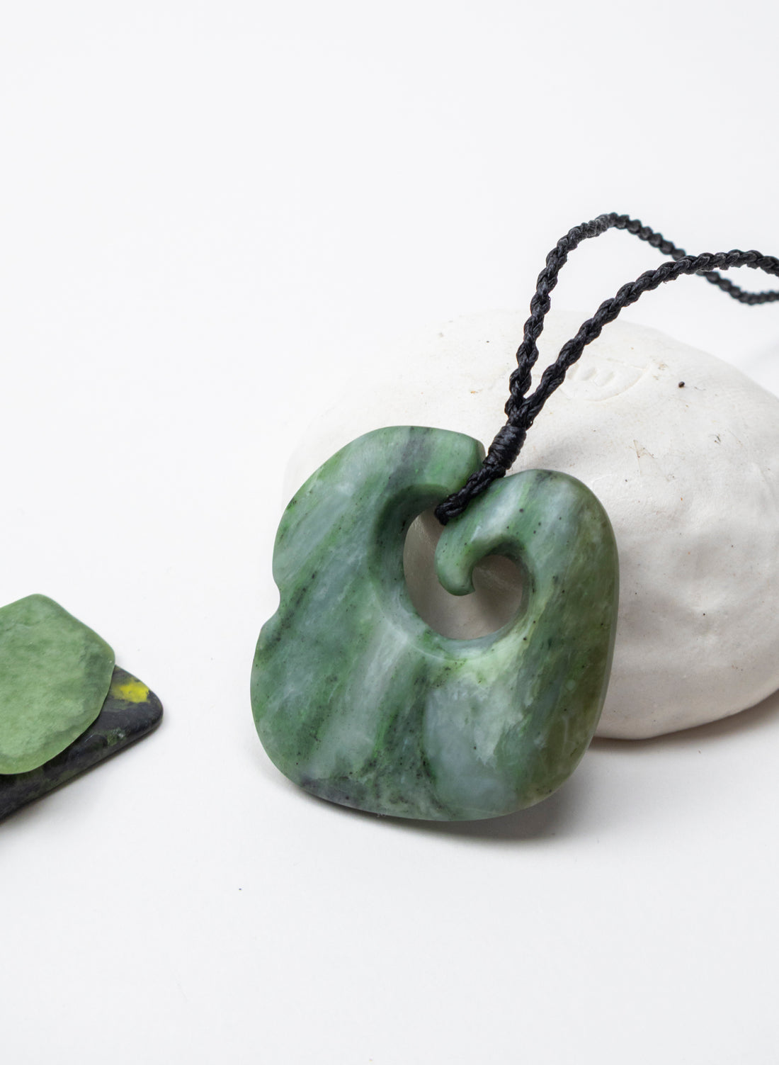 Pounamu Hei Matau