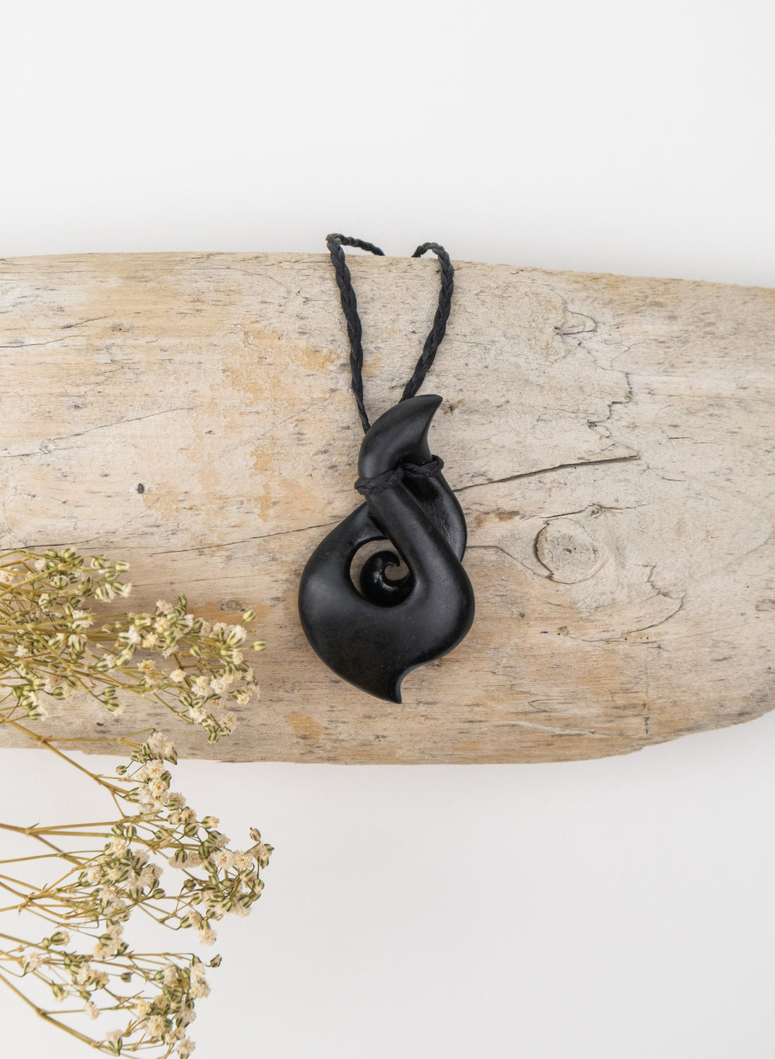 Twist Leaf Pounamu Pendant
