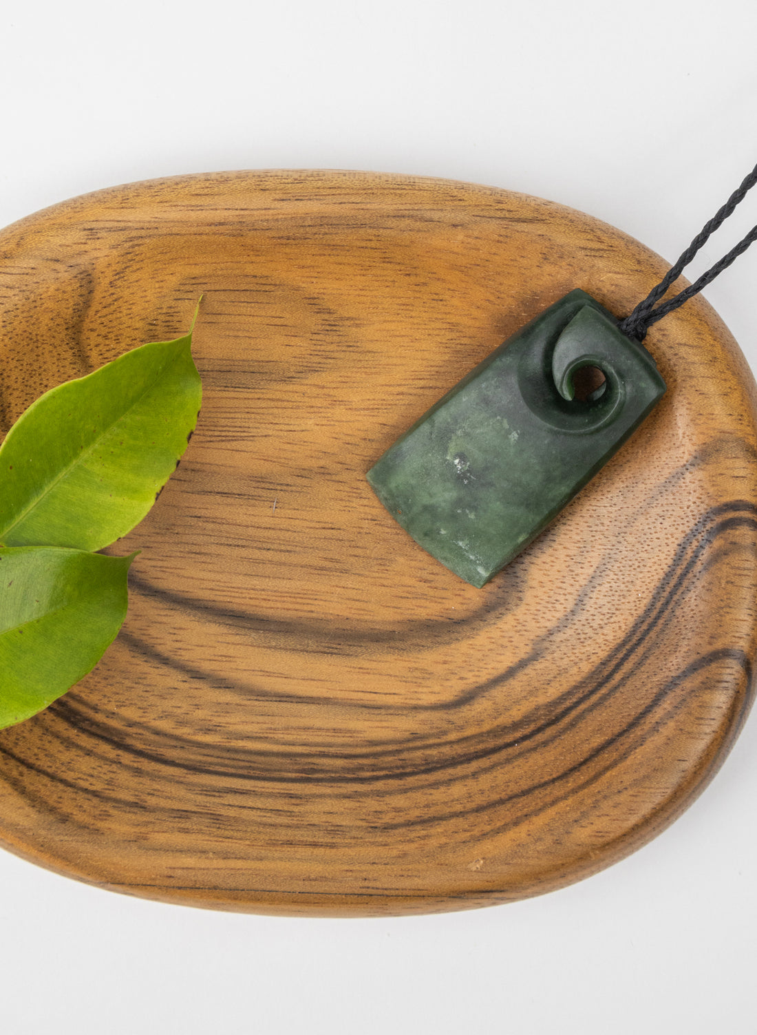 Retangular Koru Pounamu Toki