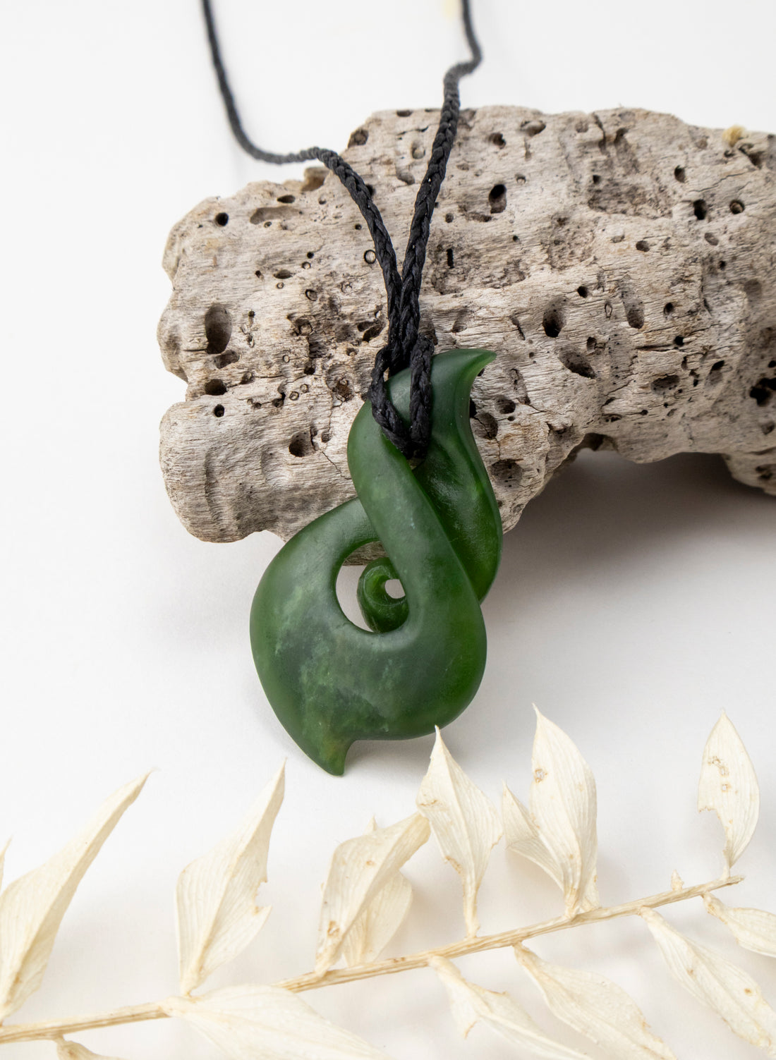 Leaf Twist Anahura Pounamu