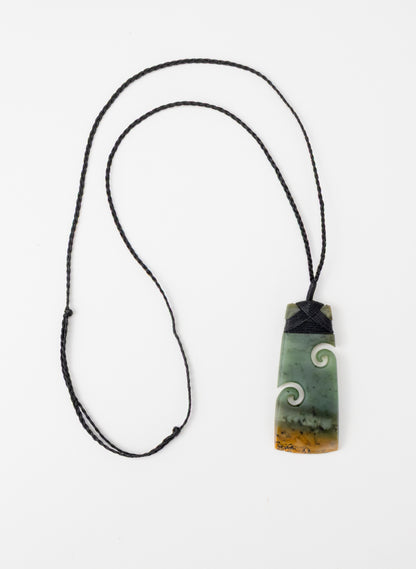 Toki Double Hokitika Pounamu