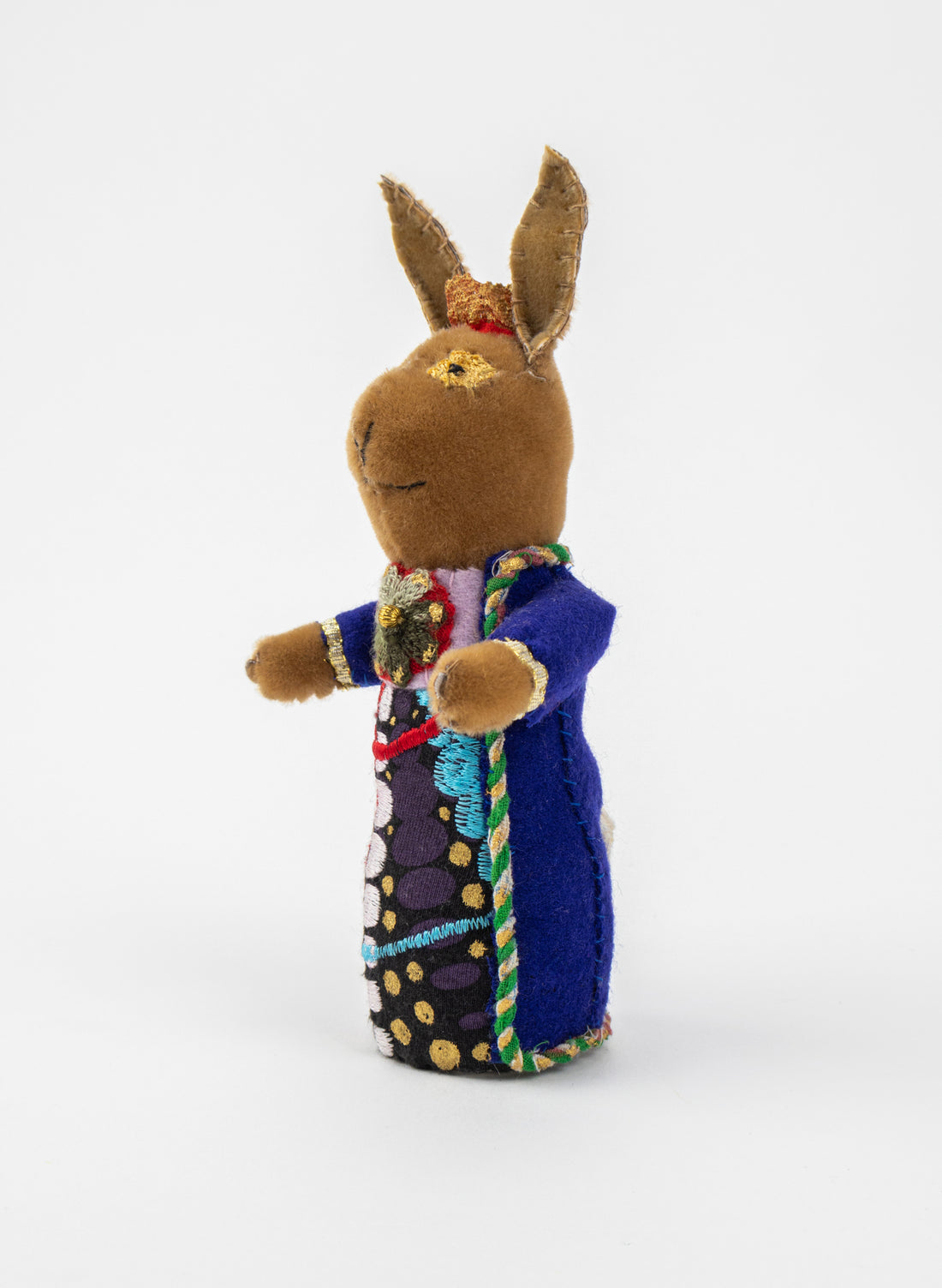 Rabbit King Theo