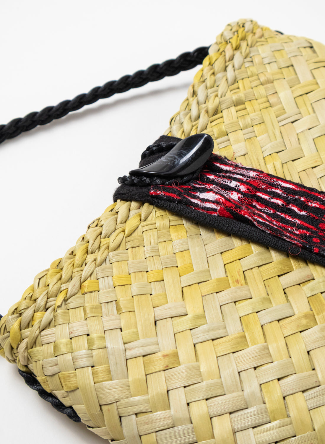 Red and Black Over Shoulder Kete