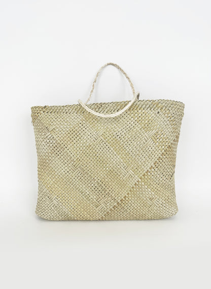 Kete Whakairo - Matekino Lawless (QSM)