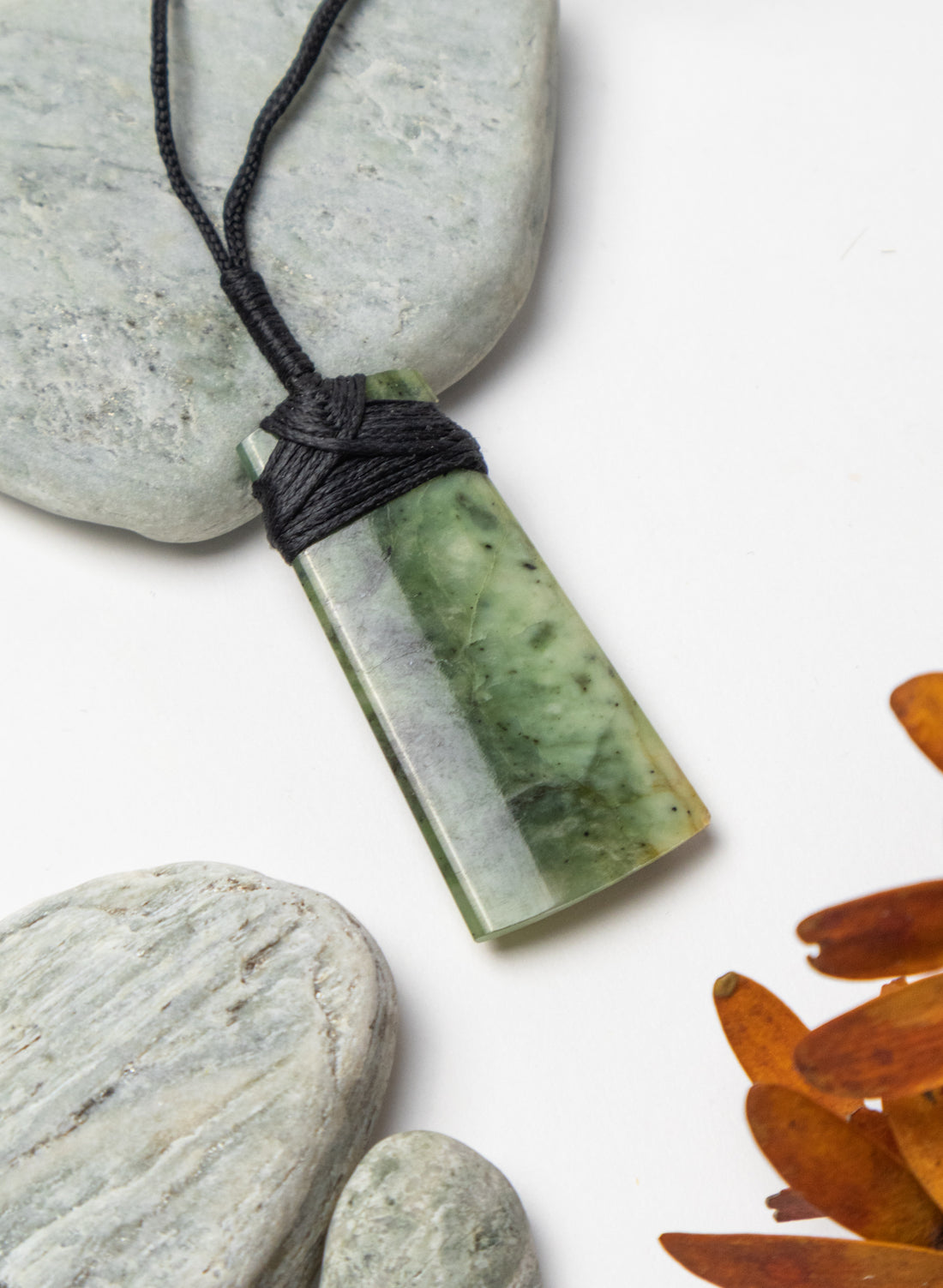 Bound Pounamu Toki