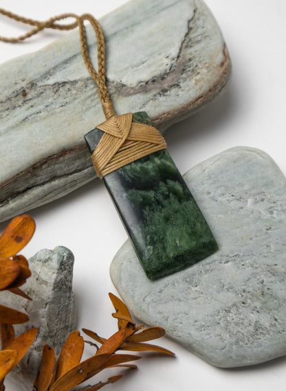 Bound Pounamu Toki