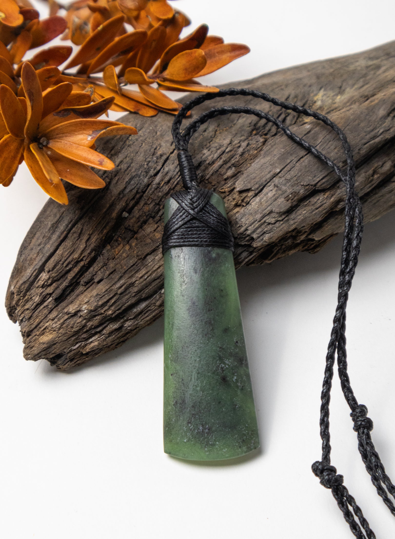 Bound Pounamu Toki