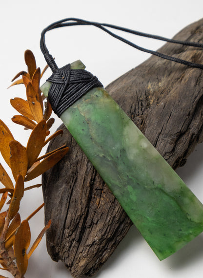 Large Crossover Pounamu Toki