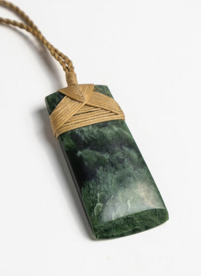 Bound Pounamu Toki