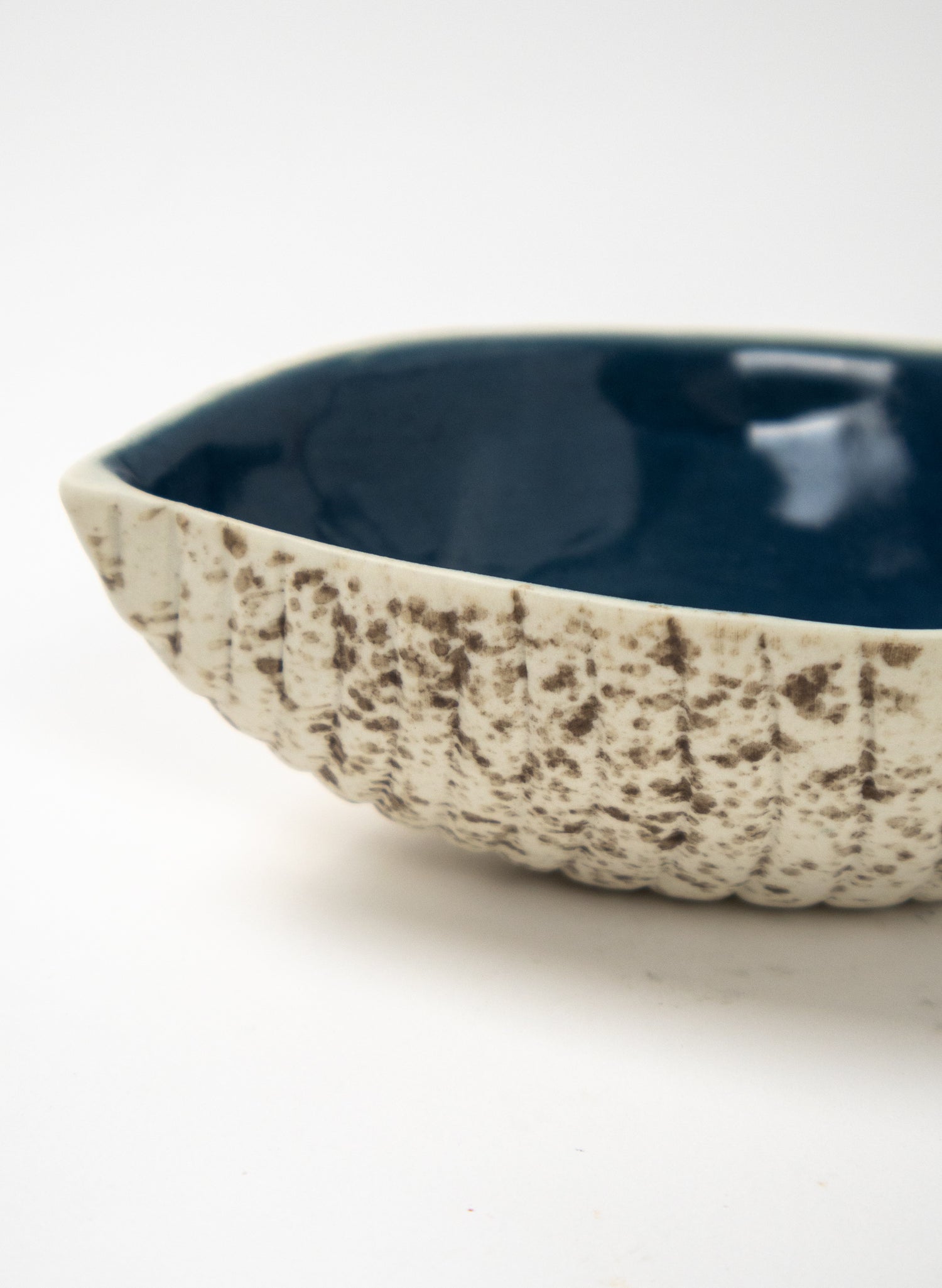 Small Seed Pod Dish - Peacock