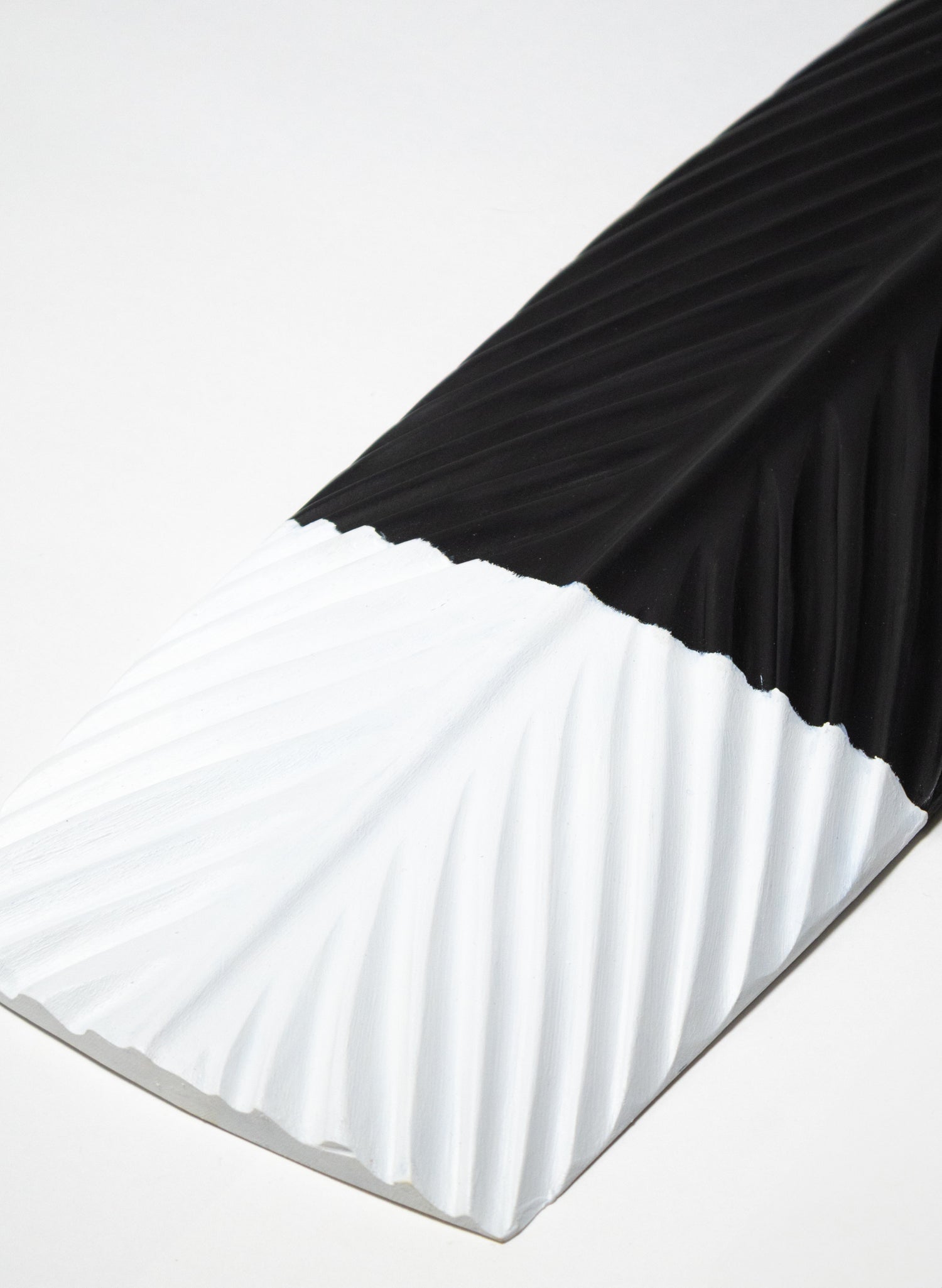 Huia Feather 1165mm - Swamp Kauri