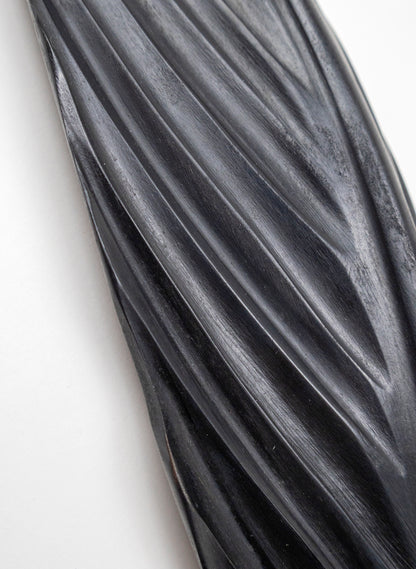 Tūī Feather Swamp Kauri 445mm