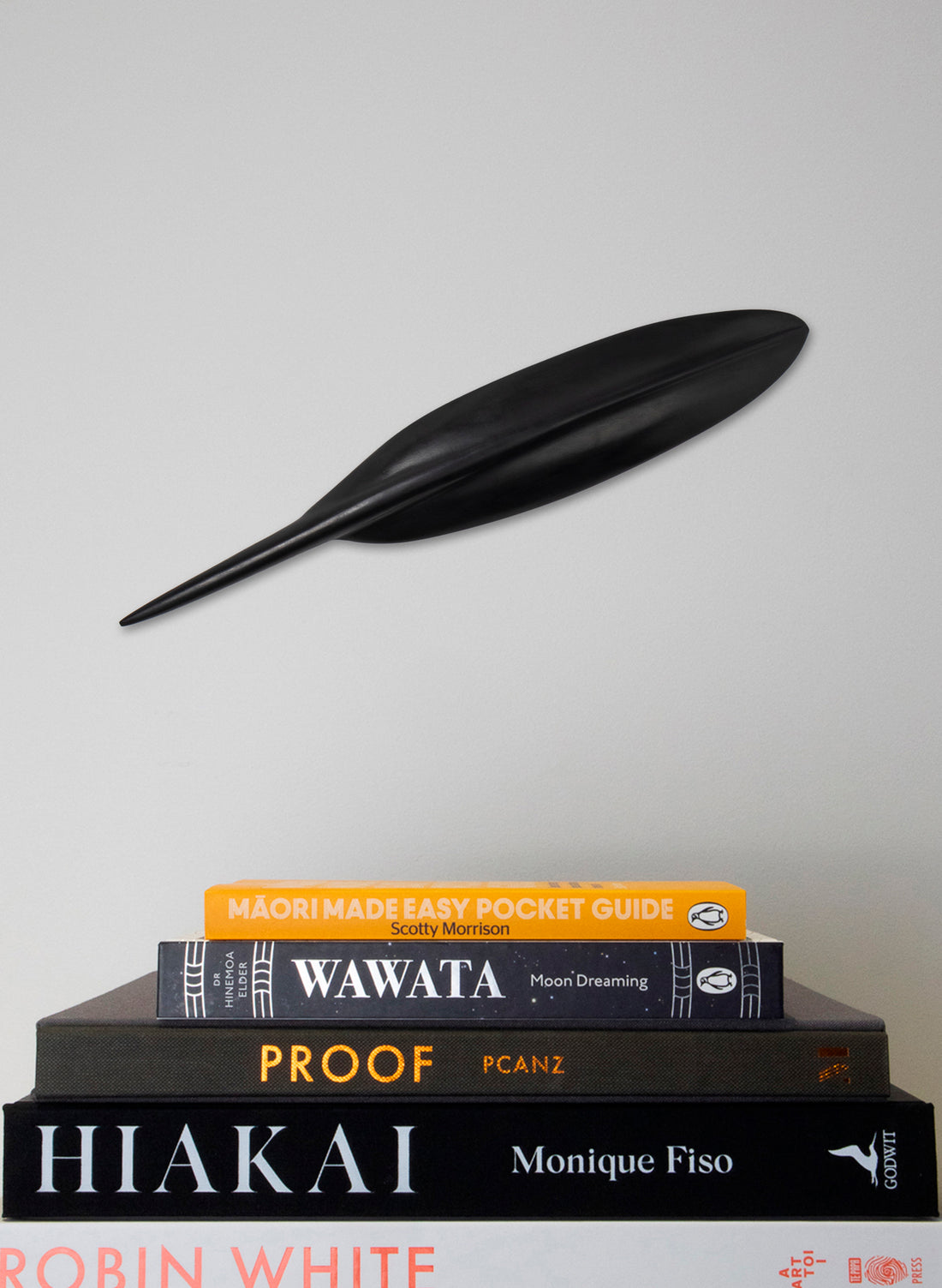 Tūī Feather Swamp Kauri 470mm