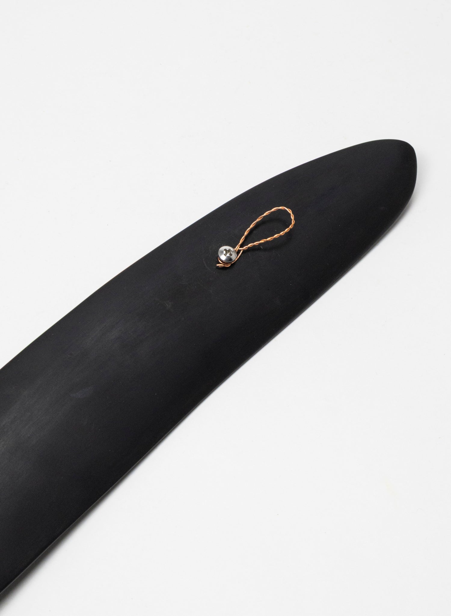 Tūī Swamp Kauri Feather 530mm