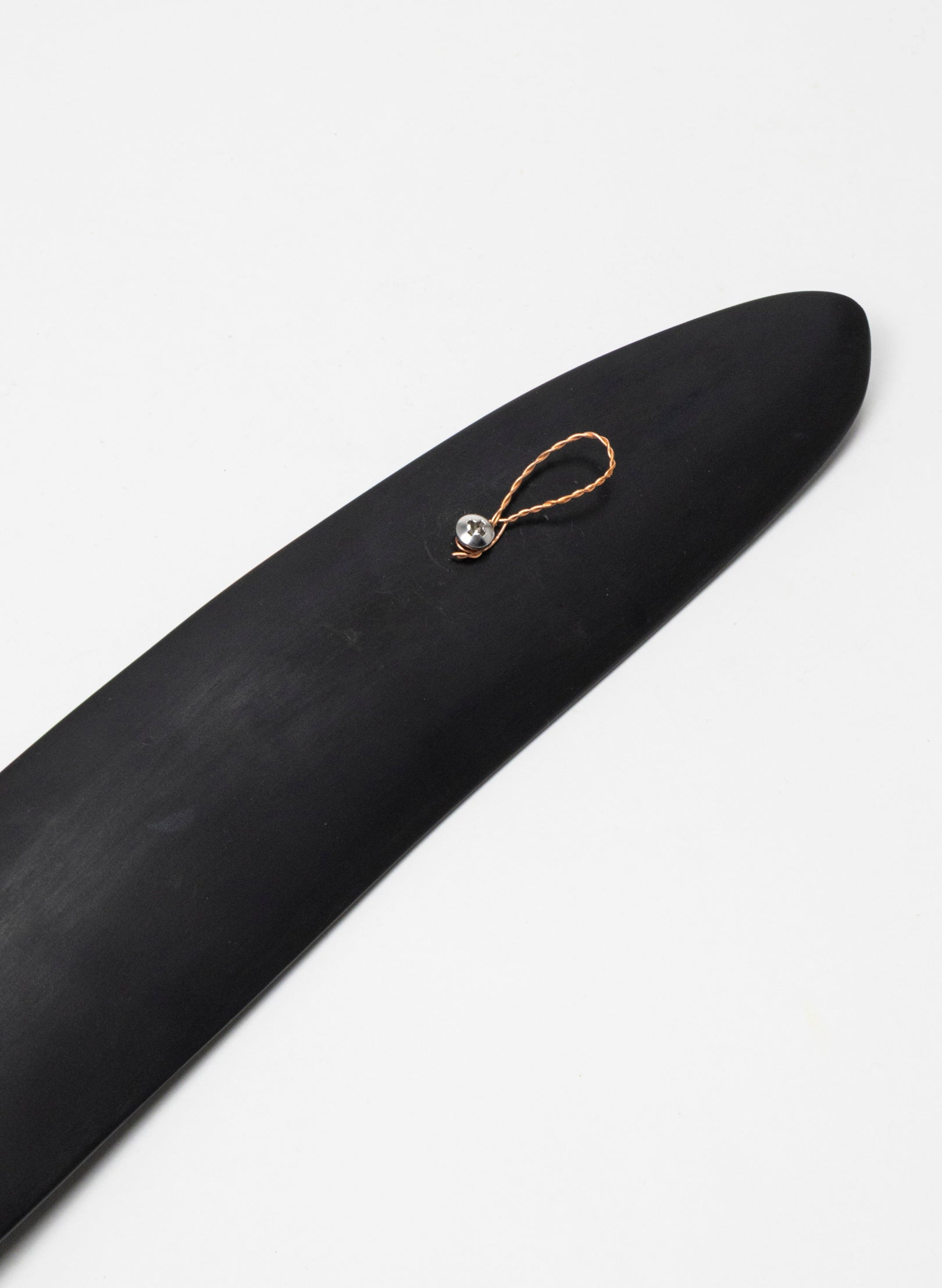 Tūī Swamp Kauri Feather 530mm