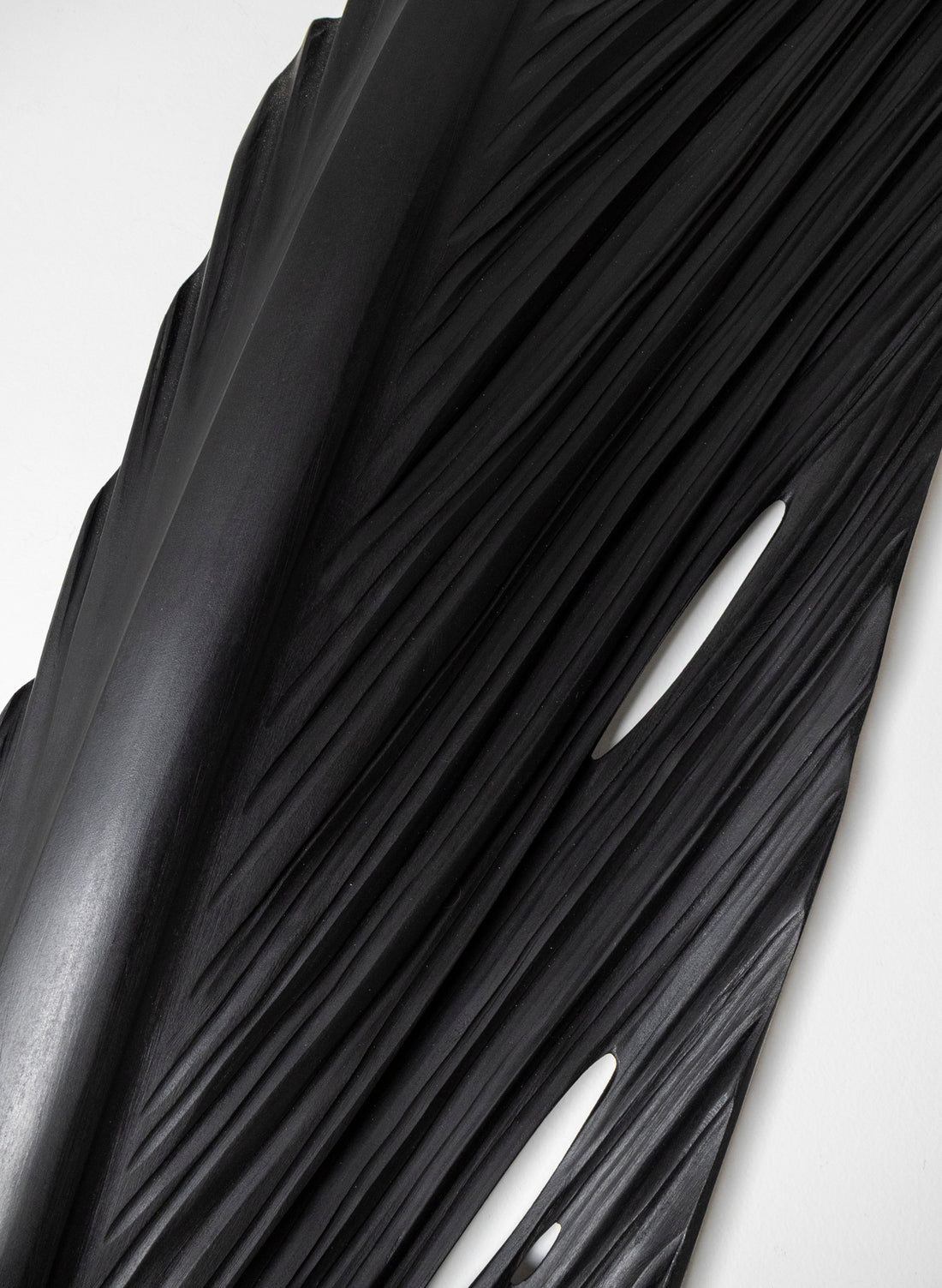 Tūī Swamp Kauri Feather 2500mm