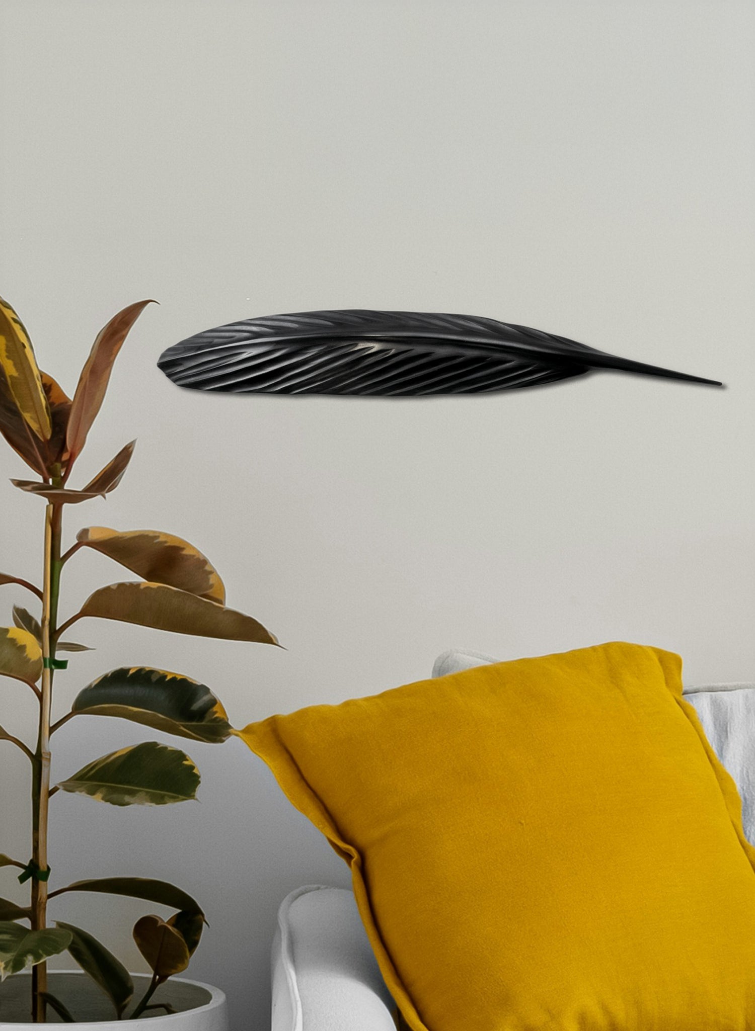 Tūī Swamp Kauri Feather 525mm
