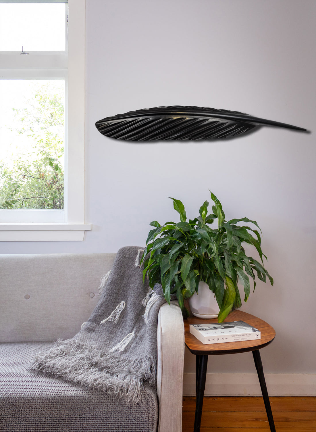 Tūī Swamp Kauri Feather 620mm