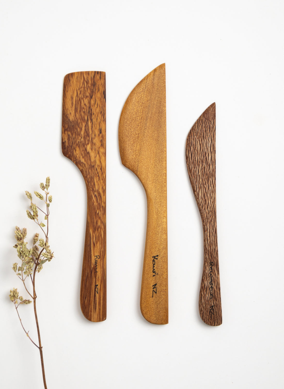 Spreader Knife Set in NZ Native Woods