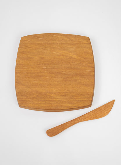 Kauri Board With Knife - Medium