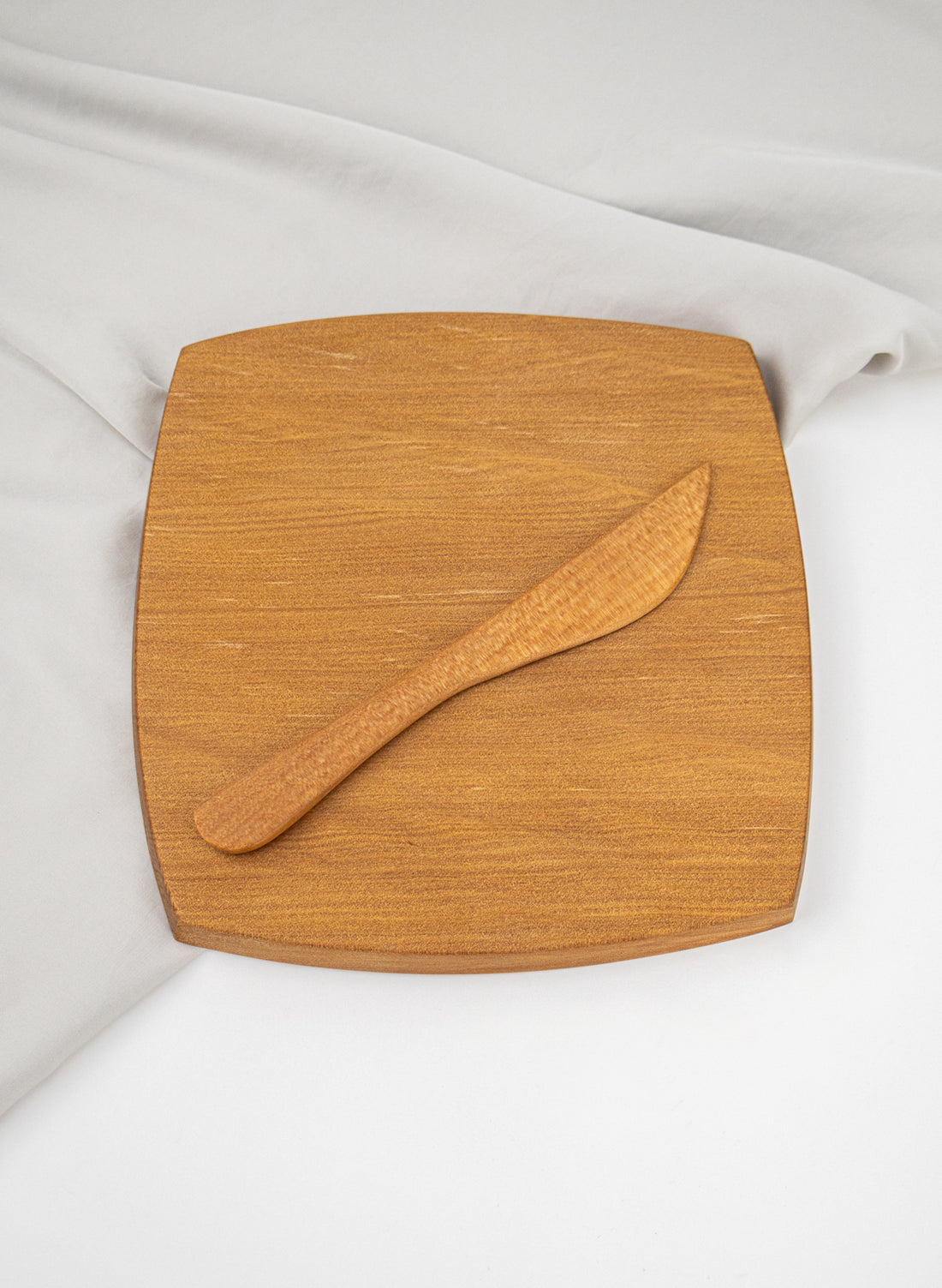 Kauri Board With Knife - Medium