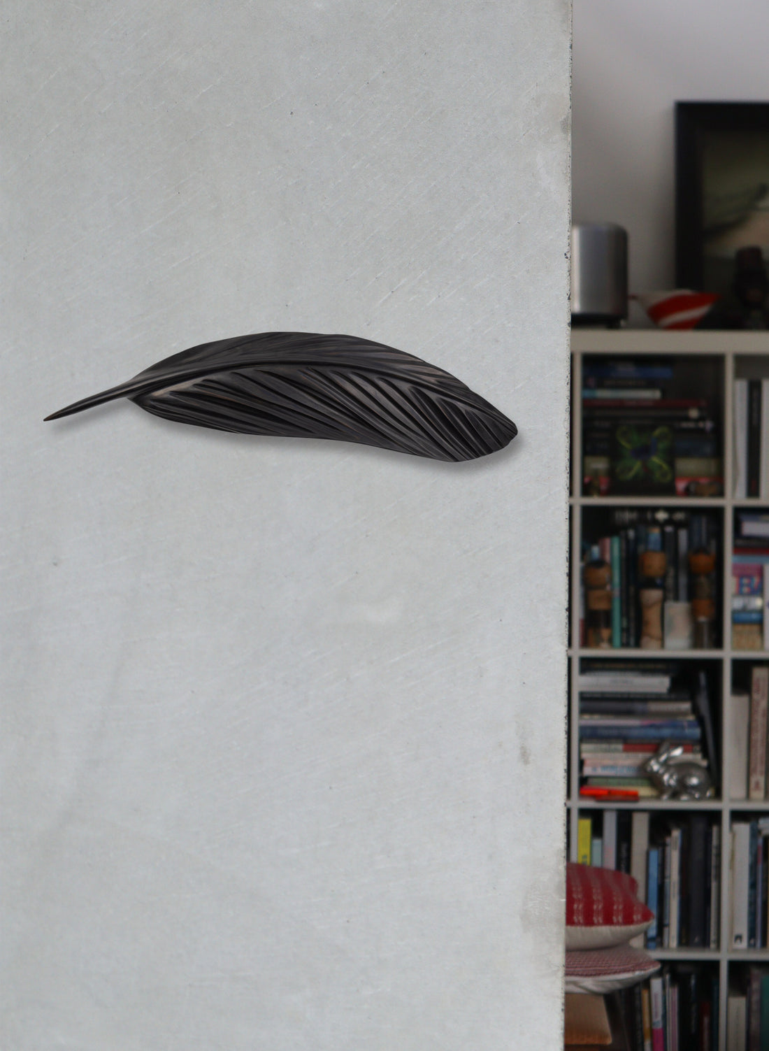 Tui Feather 640mm - Black Swamp Kauri