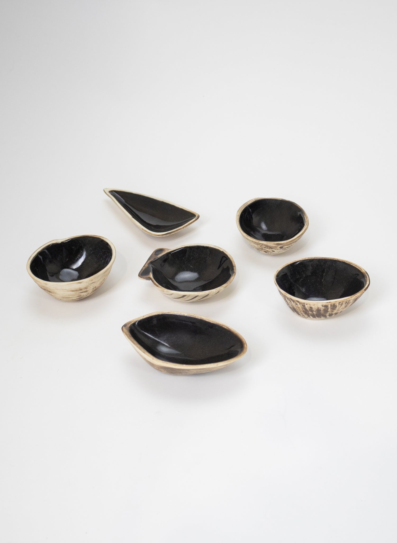 Boxed Set of 6 Shell Dipping Bowls - Black