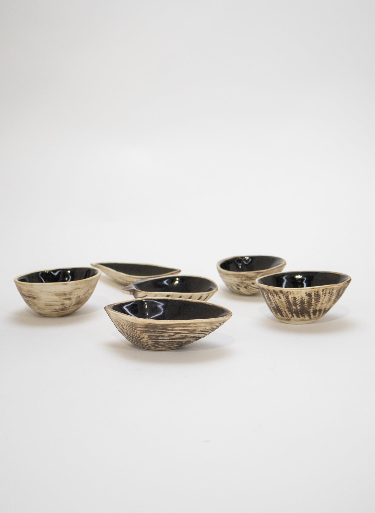 Boxed Set of 6 Shell Dipping Bowls - Black